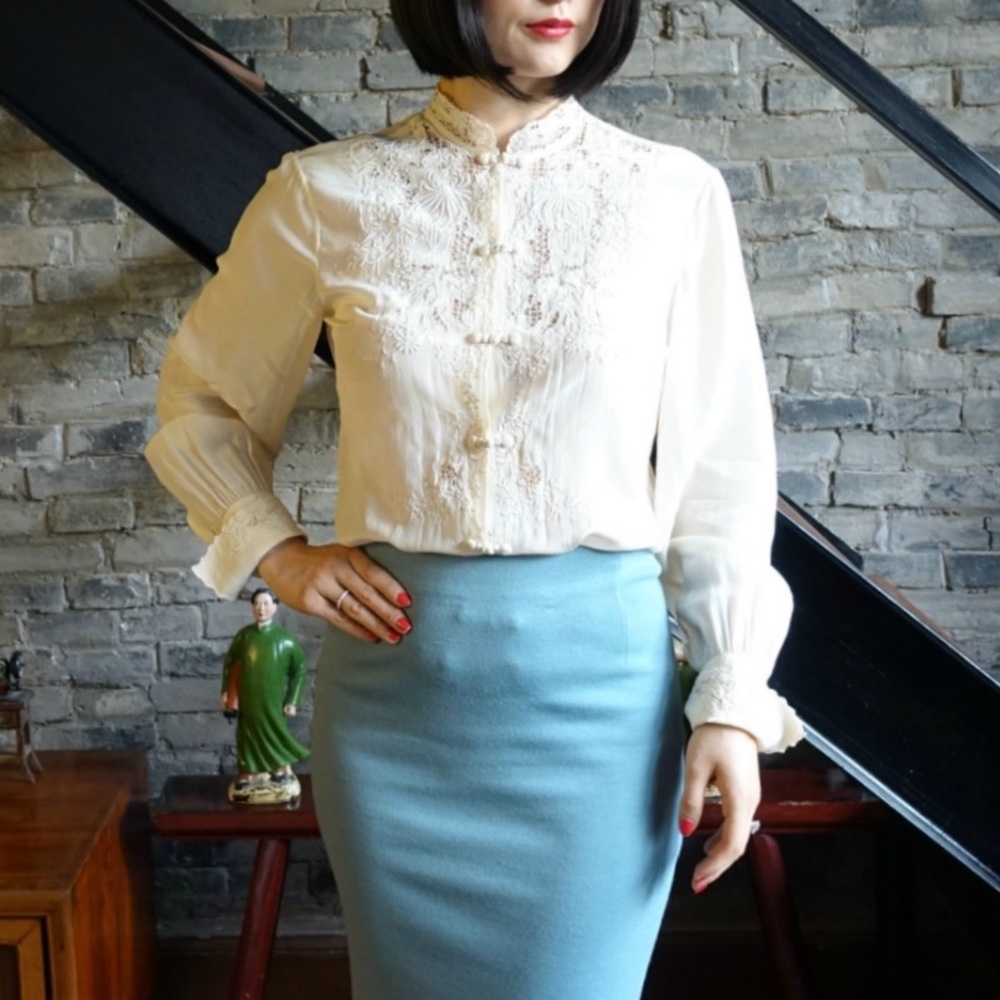 2/$25 Vintage Peony Embroidered Qipoa (cheongsam) Blouse